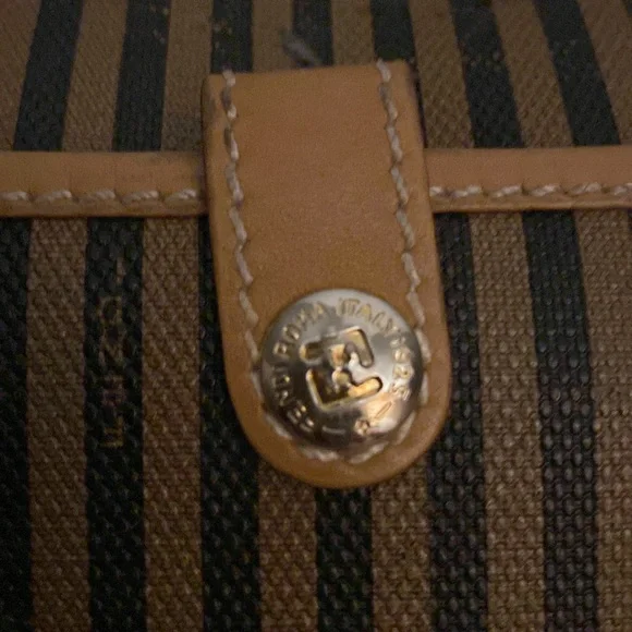 🌈BYE 🌈😍RARE VNT AUTH FENDI Crossbody 😍😍😍😍 - Picture 11 of 16